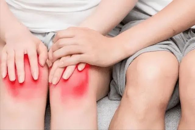 为什么中年女性容易“膝盖疼”呢？给出这4个建议，希望早尝试