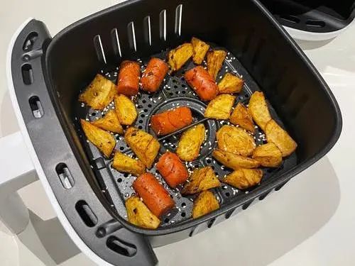 空气炸锅到底是“烹饪机器”还是“致癌工具”？听听医生怎么说