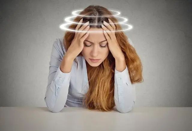 脑梗是拖出来的？医生提醒：6个表现或是脑梗的前兆，请引起重视