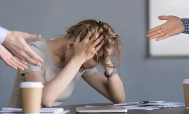 脑梗是拖出来的？医生提醒：6个表现或是脑梗的前兆，请引起重视