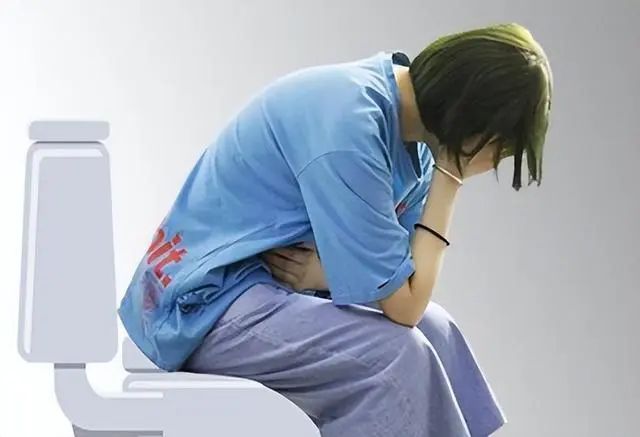 肺不好的人不能吃鸡蛋？医生：3种对肺不太友好的食物，建议少吃
