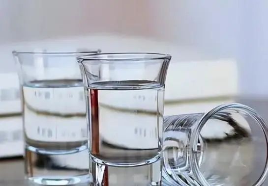 长期晚上喝一两白酒，是养生还是伤身？看完之后你就明白了