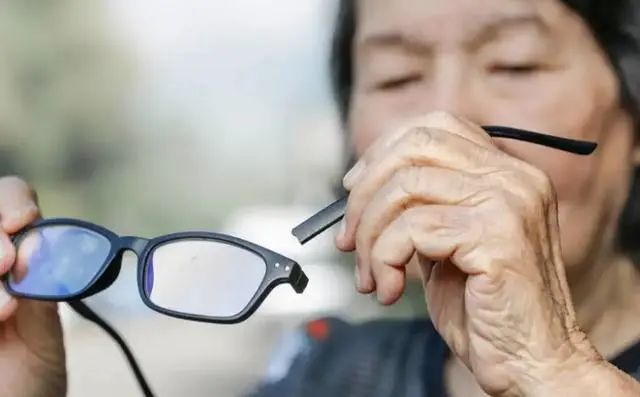 寿命“藏”在脸上？长寿的人脸上或会有这5个特征，占一个也不错