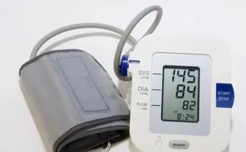 血压高的人，手指有异常吗？如果没有4个异样，脑梗离你还很远