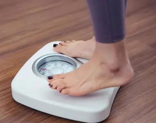 女性过了50岁，体重在多少斤比较合适？对照一下，或许你根本不胖