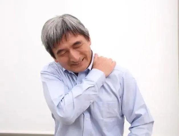 身体被香烟掏空的症状，希望都没有，如果占一个，该考虑戒烟了
