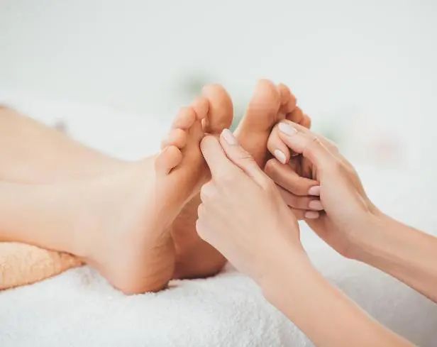 女人寿命长不长，看脚就知道？看看你的脚有没有这4个特征？