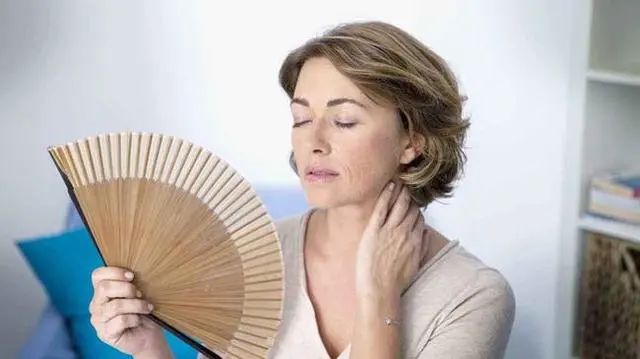女性最佳的“绝经期”被公布，妇科医生：越接近这个年龄，越健康
