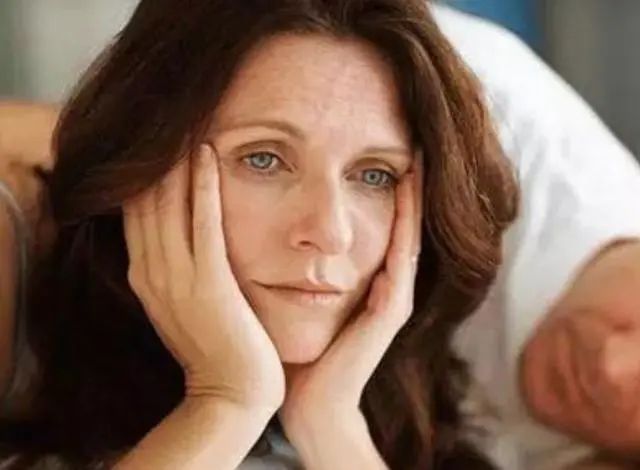 女性最佳的“绝经期”被公布，妇科医生：越接近这个年龄，越健康