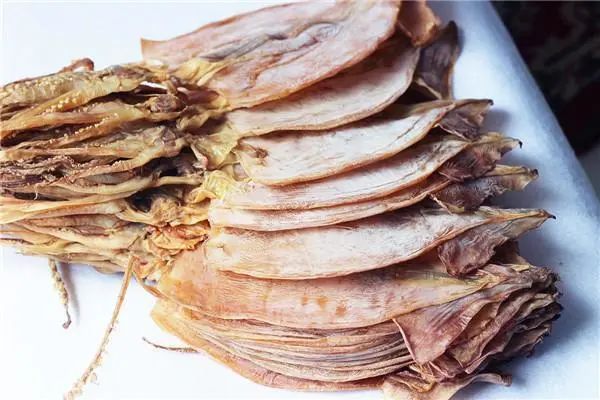 “胆固醇大户”，是蛋黄的多倍，不想被脑梗“盯上”，建议早忌口