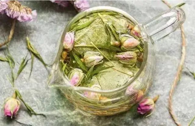 蒲公英的“黄金搭档”被发现，搭配泡水喝，肝变干净，睡眠也好了