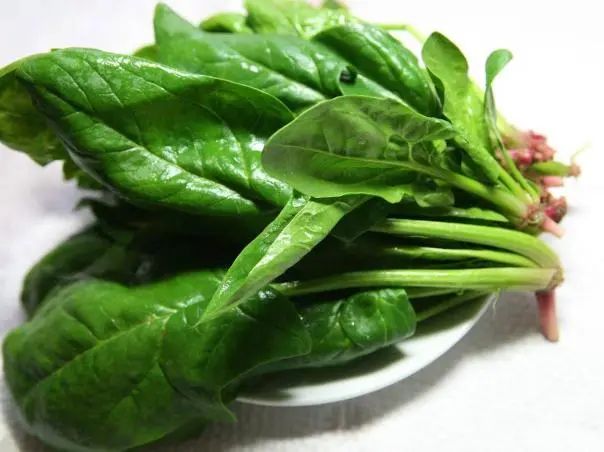 5种蔬菜，菜贩子从来不吃，很多人却当成宝，为了健康，别再买了