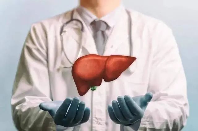 频繁放屁，是肝不好？医生：放屁多，这6个“诱因”切莫忽视