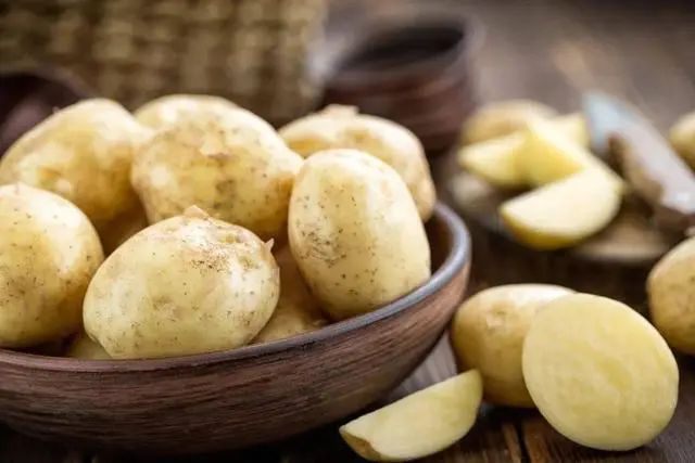 提醒：6种食物不建议常放冰箱，或会滋生黄曲霉毒素