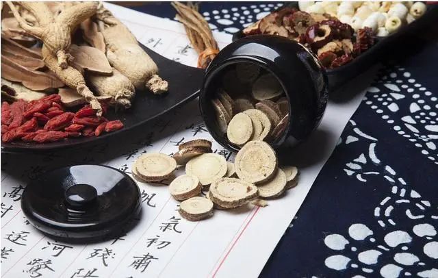 中药变“毒药”，几个小时可发作？医生：这5种中药没病别乱吃