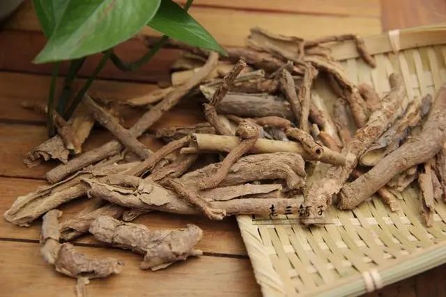 中药变“毒药”，几个小时可发作？医生：这5种中药没病别乱吃